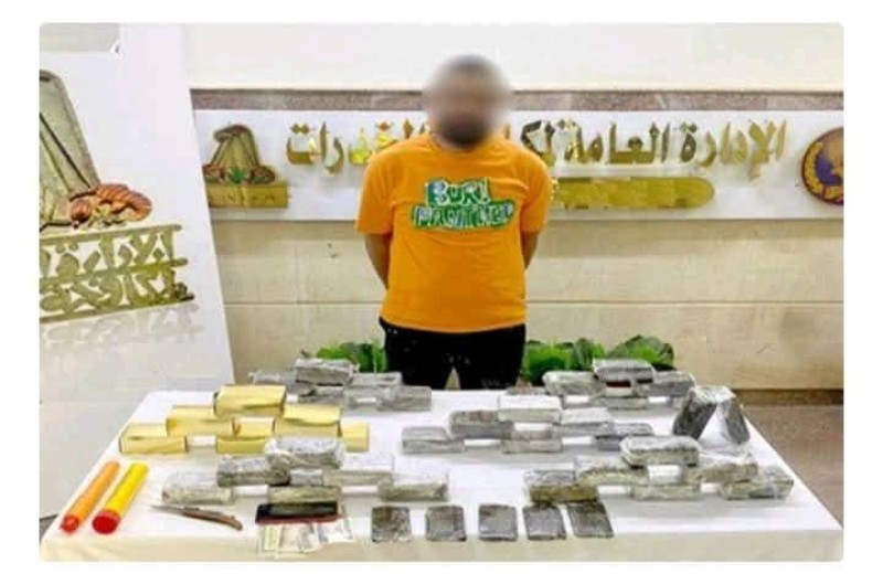 الأمن يداهم أوكار تجار مخدرات بالسويس ودمياط ويصفي عنصر اشتبك مع الشرطة ويضبط مخدرات بملايين