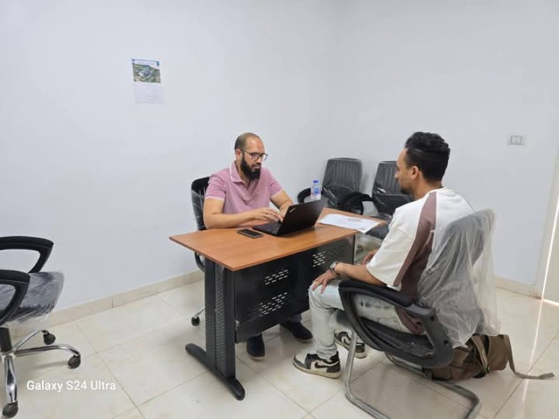 وزير العمل يُعلن بدء إختبارات للمُرشحين على فرص عمل أعلنت عنها ”الوزارة” في شركة مقاولات بالرياض