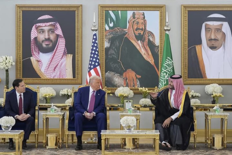 وصول الرئيس الأمريكي دونالد ترامب  إلى الرياض في أول زيارة خارجية له