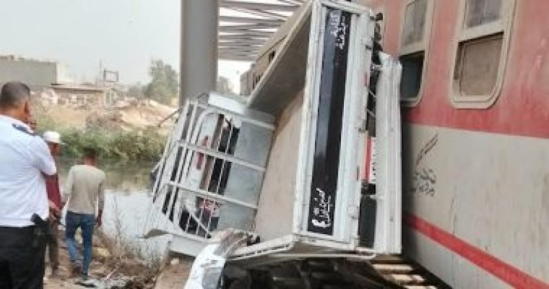 حادث تصادم قطار بسيارة في أبو زعبل: تفاصيل الواقعة والتحقيقات