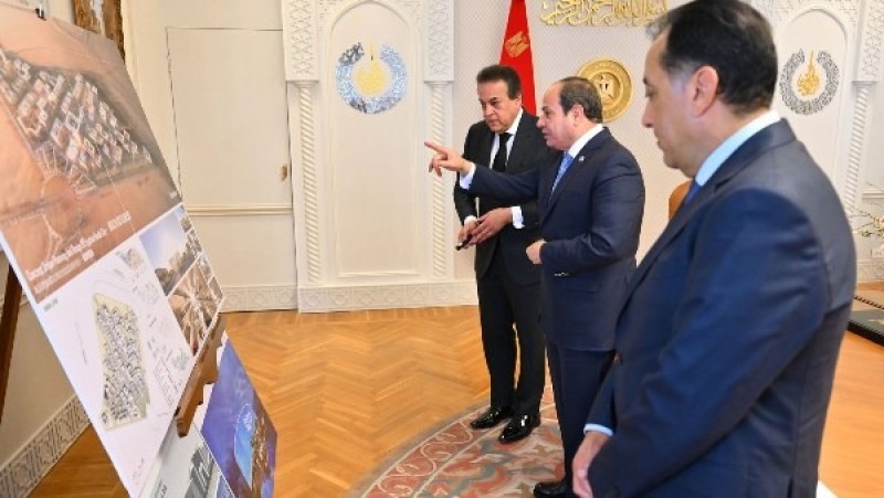 السيسي يطلع على جهود الدولة في توطين صناعة الأدوية والأجهزة الطبية