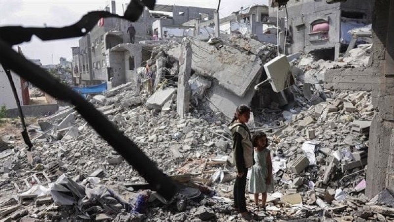 غزة تحت نيران الإبادة.. انهيار النظام الصحي واستهداف المدنيين في مشهد كارثي