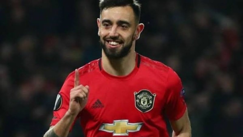 برونو فيرنانديز لاعب العام في مانشستر يونايتد