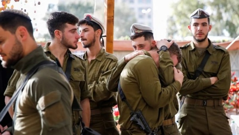أزمة داخل جيش الاحتلال.. 35 جنديًا ينهون حياتهم والحكومة تلجأ لتجنيد المرضى النفسيين