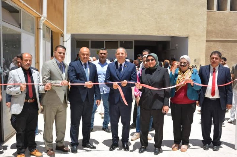 رئيس جامعة دمياط يفتتح معرض مشروعات التدريب العملي لطلاب ”الفنون التطبيقية”