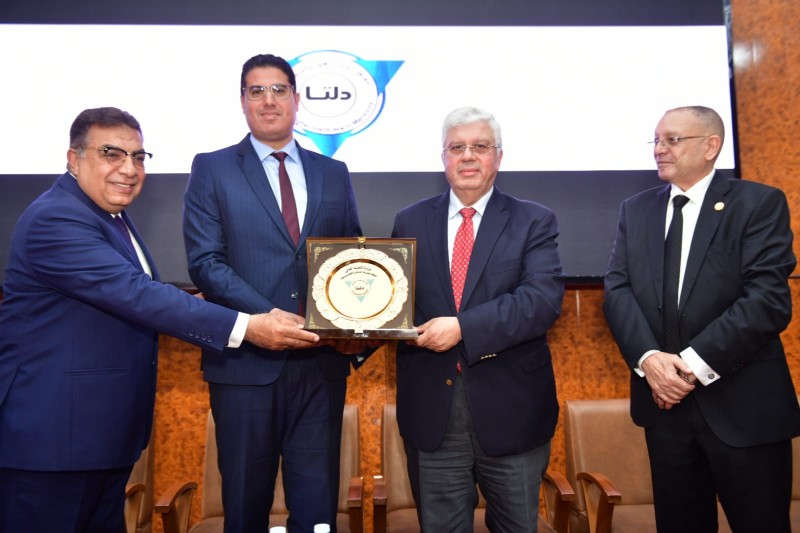وزير التعليم العالي ومحافظ الدقهلية يشهدان اجتماع المجلس الأعلى للمعاهد العليا بأكاديمية الدلتا بالمنصورة