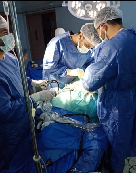 إنجاز طبي في إدكو: استئصال رحم ناجح بالمنظار الجراحي