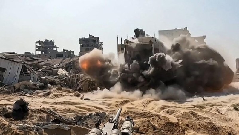 الإغاثة الطبية بغزة: بعض العائلات تبيع أطفالها بسبب الجوع.. والآلاف بلا مأوى بالشوارع