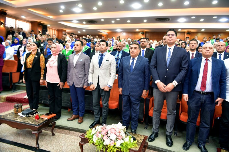 المحافظ ووزير الشباب والرياضة يعقدان لقاءا مع الكيانات الشبابية بالدقهلية بقاعة المؤتمرات بالمحافظة