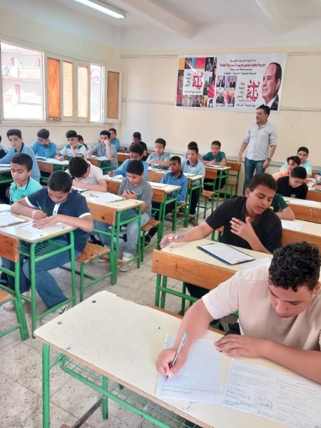 انتظام امتحانات الفصل الدراسي الثانى لصفوف النقل بمراحل التعليم الابتدائي والإعدادي والثانوى بالبحيرة