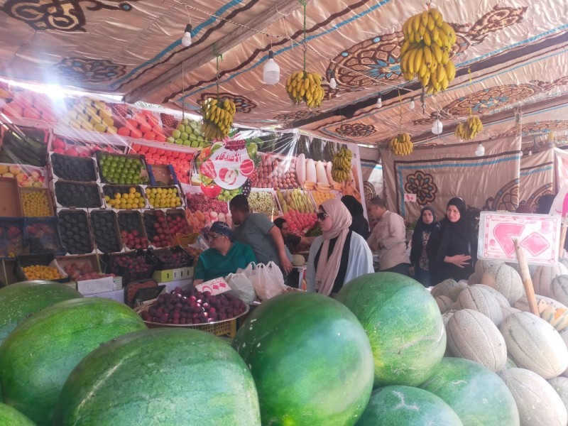 المحافظ يعلن استمرارية إقامة أسواق اليوم الواحد الجمعة والسبت كل أسبوع بمدينة المنصورة