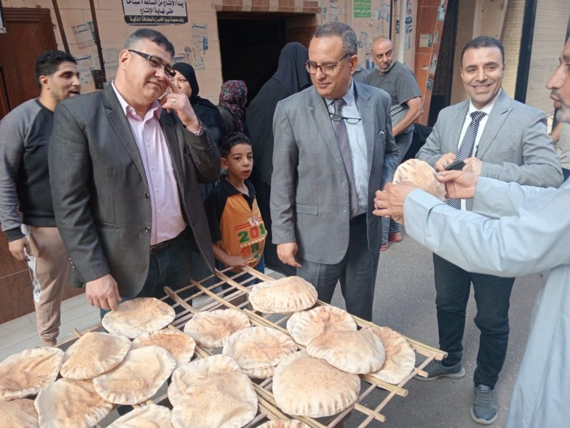 تموين الدقهلية تلاحق المتلاعبين بالخبز المدعم بمخابز شربين وبلقاس