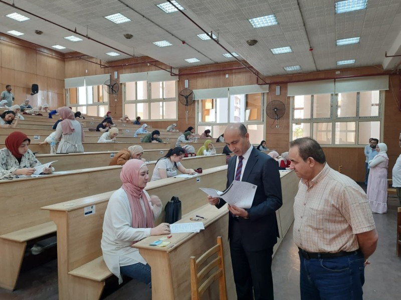 رئيس جامعة دمنهور: تسهيلات خاصة لطلاب ذوي الهمم في امتحانات نهاية العام