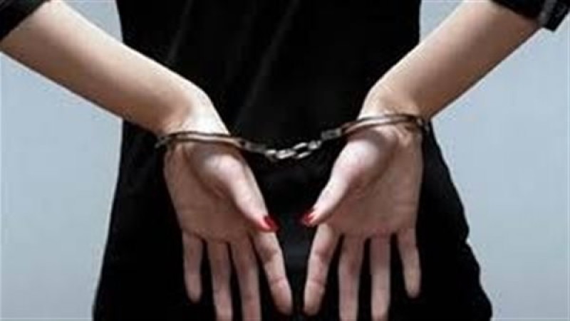 النيابة العامة تستجوب ربة منزل متهمة بطعن نجلها بسبب رفض زوجها تطليقها بالعمرانية