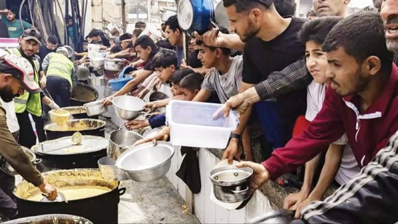 تفاقم المجاعة في غزة: استهداف الجوعى ومطالب بإدخال مساعدات عاجلة