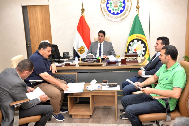 نائب محافظ الدقهلية يترأس لجنة التصرفات العقارية لبحث طلبات التصرف الخاصة بمستثمري المنطقة الصناعية في جمصة
