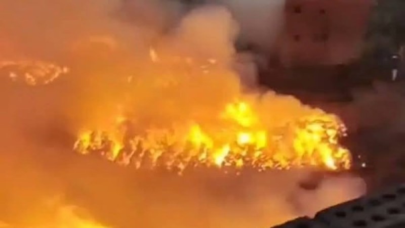 عودة حركة المرور لطبيعتها بشارع رمسيس بعد السيطرة على حريق محطة الوقود