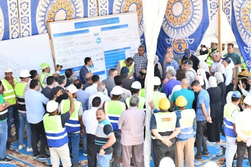 وفد من البنك الدولي والآسيوي يتابع مشروعات الصرف الصحي بمحافظة دمياط