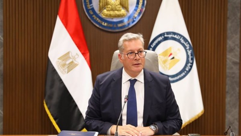وزارة البترول تدعو المواطنين للإبلاغ عن شكاواهم عبر الخط الساخن