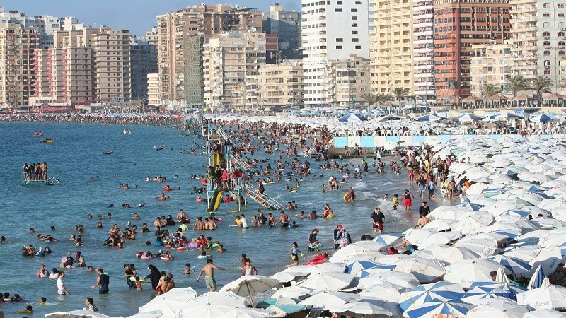 نصائح طبية لمرتادي شواطئ الإسكندرية في عيد الأضحى
