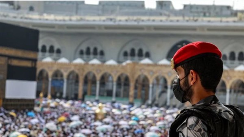 ضبط أكثر من 415 مكتبا وهميا للحج: الخطط الأمنية السعودية تنجح في تأمين الحج