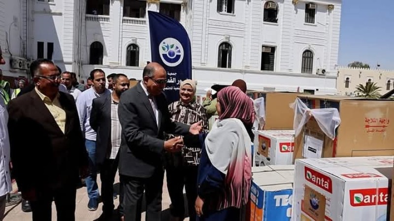 محافظ المنيا يسلم 23 جهاز عروسة ضمن مبادرة مجتمعية برعاية ”نور القمر” وتحت إشراف التضامن الاجتماعي