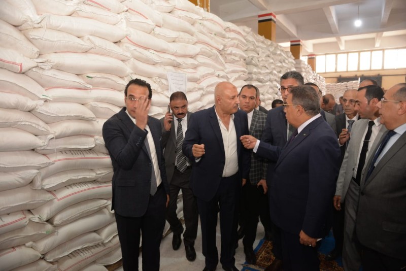 محافظ الدقهلية برفقة وزير التموين في زيارة ميدانية لمتابعة منظومة السلع الغذائية والتموينية وتفقد عدد من المشروعات