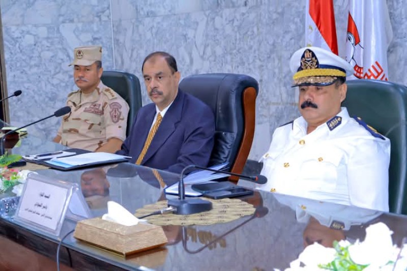 محافظ سوهاج يعقد اجتماعًا لبحث الاستعدادات النهائية لامتحانات الثانوية العامة