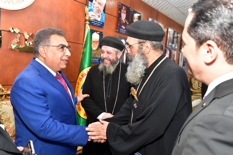المحافظ يستقبل المهنئين بعيد الأضحى المبارك ..  ويبعث بخالص التهاني لأهالي الدقهلية