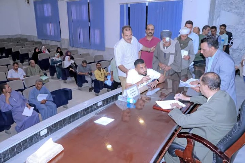 محافظ سوهاج يعقد اللقاء الجماهيري الأسبوعي للاستماع لشكاوى المواطنين