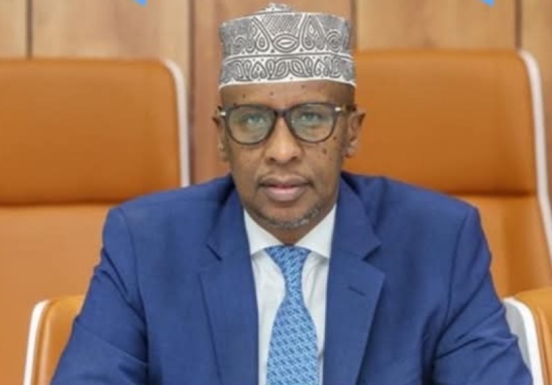 الصومال يطلق مشروعاً لتزويد المرافق الصحية والتعليمية الحكومية بالكهرباء المجانية عبر الطاقة الشمسية