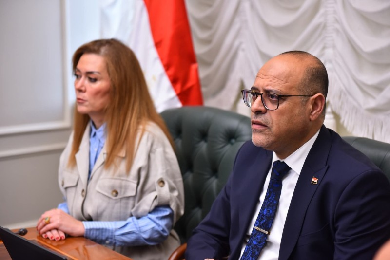 وزير العمل يستقبل المدير التنفيذي للأكاديمية الوطنية للتدريب لتعزيز التعاون وبحث الملفات المستقبلية