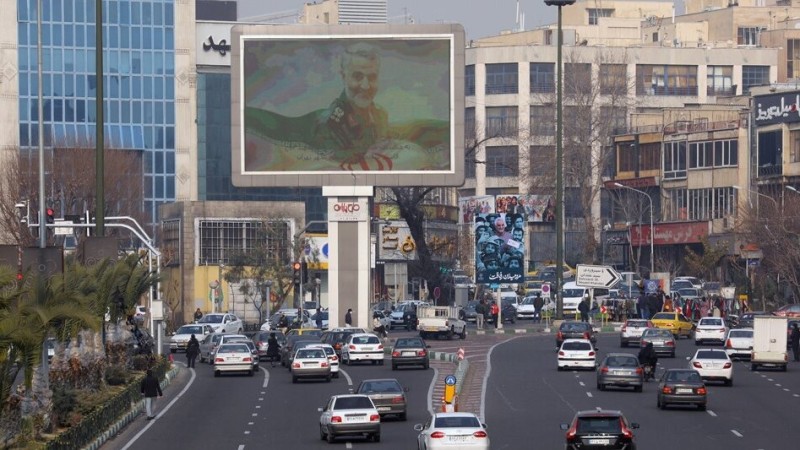 330 ألف نسمة يهرولون من طهران بعد تحذير الاحتلال