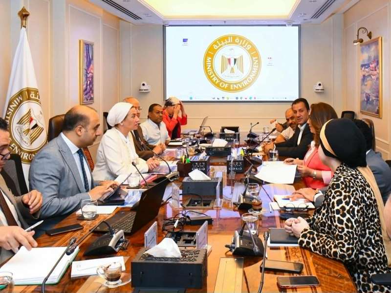 البيئة والتنمية المحلية تتابعان مراحل إنشاء مدينة المُخلفات بالعاشر من رمضان