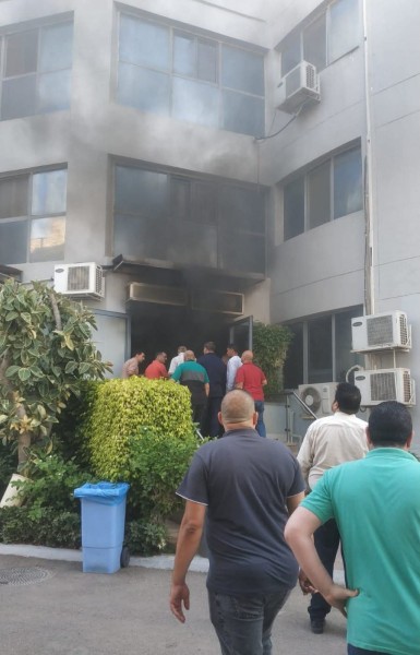 عاجل ....حريق يلتهم مصنع أدوية ببرج العرب