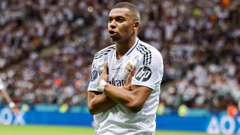 موقف كيليان مبابي من المشاركة مع ريال مدريد أمام سالزبورج