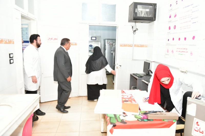 محافظ الدقهلية يتفقد حملة التبرع بالدم بمستشفى بلقاس «تبرعك بالدم حياة»