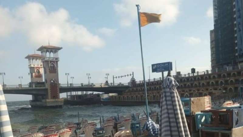 بعد تحذيرات الأرصاد.. طوارئ بشواطئ الإسكندرية والمصايف تتخذ عدد من الإجراءات