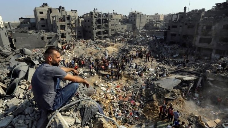 غزة تحت القصف الإسرائيلي.. استهداف مباشر للنازحين والصحفيين وجريمة في رفح