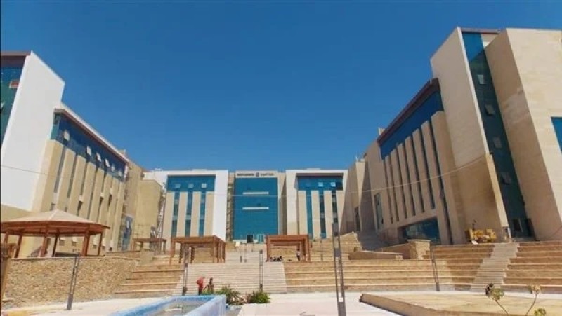 قائمة الجامعات الأهلية في مصر والكليات المتاحة