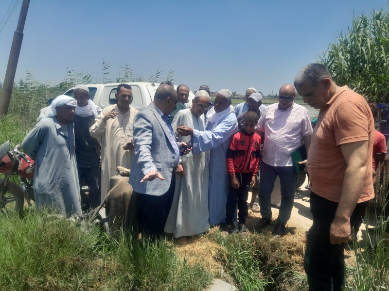 وكيل زراعة البحيرة يوجه بسرعة تطهير المساقى والمصارف بحوش عيسى