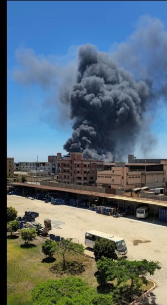 اندلاع حريق هائل بمصنع بالمنطقة الصناعية بدمياط الجديدة