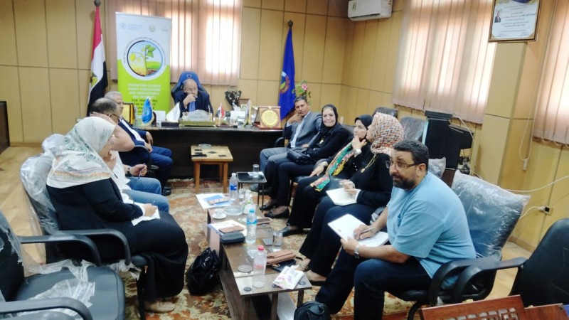منظمة ” الفاو ” تجتمع بزراعة البحيرة لمناقشة كيفية تنفيذ المشروعات الصغيرة والمتوسطة بالقرى المستهدفة