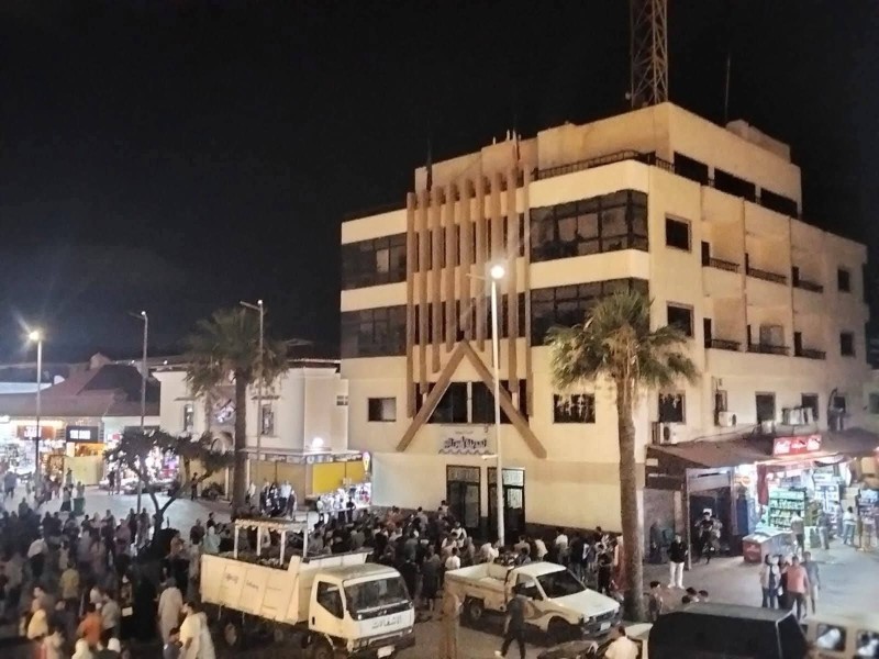 مشاجرة عنيفة برأس البر بين الباعة الجائلين والموظفين