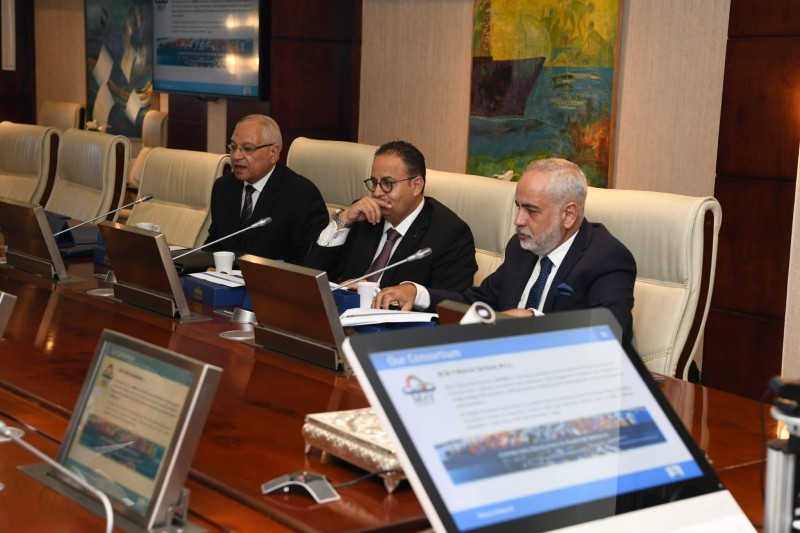 ”ربيع” يبحث سبل عقد شراكة مع مجموعة  UW القبرصية وضخ استثمارات لتحويل ترسانة بورسعيد البحرية إلى ترسانة عالمية لبناء السفن وتقديم خدمات الصيانة والإصلاح والتخريد