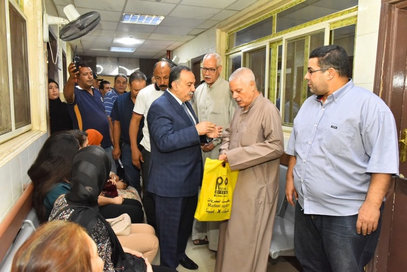 محافظ أسيوط يتفقد عيادة التأمين الصحي بمجمع المصالح لمتابعة جودة الخدمات الطبية