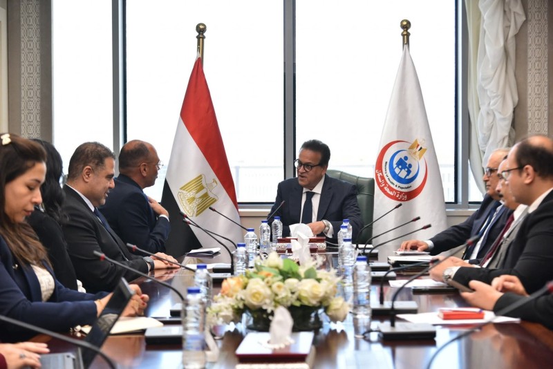 نائب رئيس مجلس الوزراء وزير الصحة يبحث مع وفد شركة «جونسون آند جونسون» سبل تعزيز التعاون فى القطاع الصحى