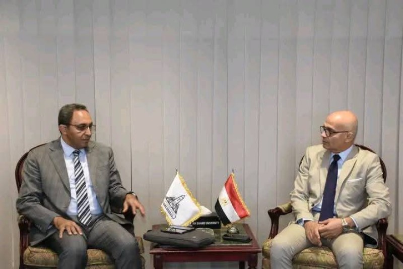 محافظ قنا يبحث مع رئيس جامعة عين شمس آفاق التعاون في المجالات التنموية والعلمية