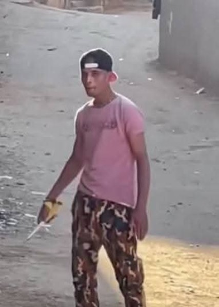 أمن الفيوم يضبط عاطل هدد أسرة بسلاح أبيض بعد تداول فيديو الواقعة على مواقع التواصل الاجتماعي