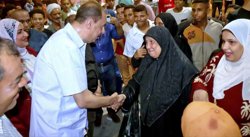 محافظ سوهاج يتفقد شوارع خلف الجامعة والترعة المردومة وكازالوفا باخميم وحي شرق